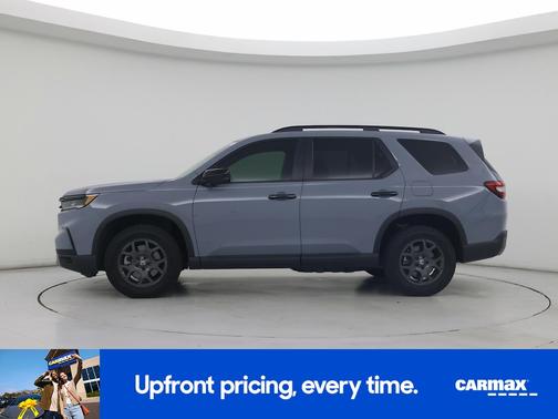Gray 2025 Honda Pilot Trailsport