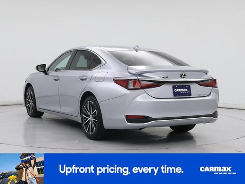 2023 Lexus ES 300h Luxury