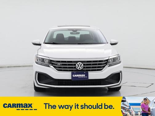 2020 Volkswagen Passat R-Line