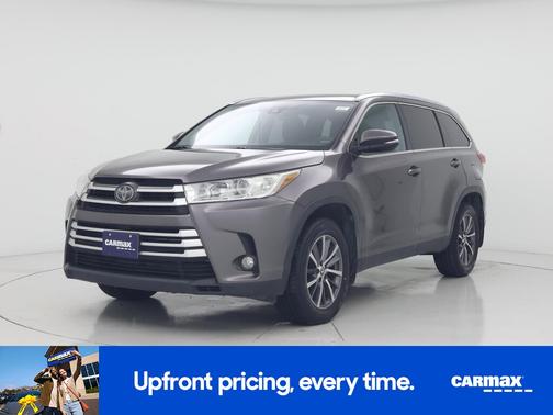 Gray 2019 Toyota Highlander XLE