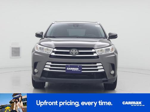 Gray 2019 Toyota Highlander XLE