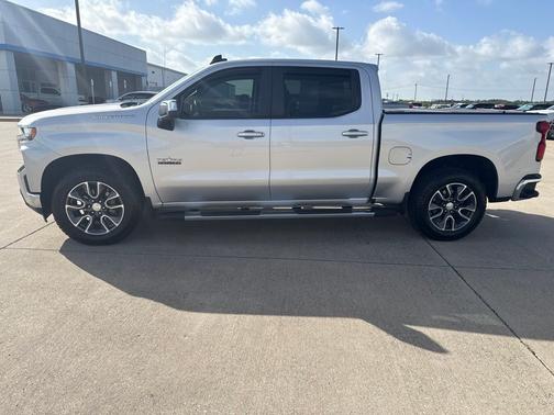 Silver Ice Metallic 2020 Chevrolet Silverado 1500 LT