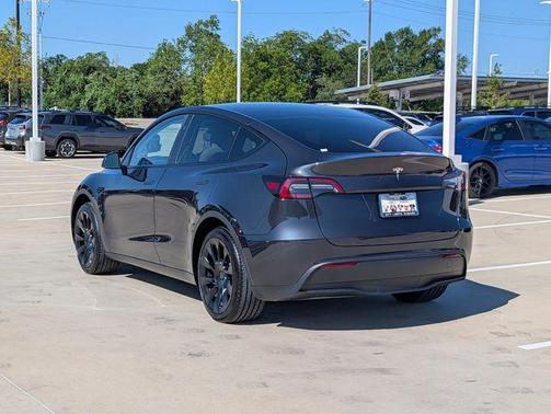 Gray 2024 Tesla Model Y Long Range
