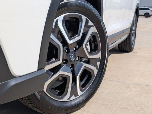 White Pearl 2026 Subaru Ascent Limited