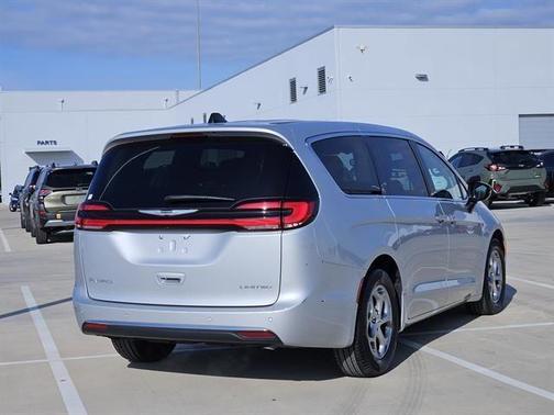 2024 Chrysler Pacifica Limited