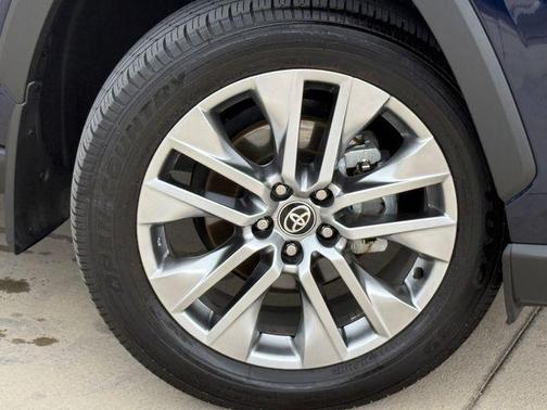 Blueprint 2025 Toyota RAV4 XLE Premium