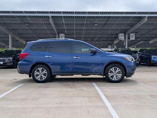 2020 Nissan Pathfinder S