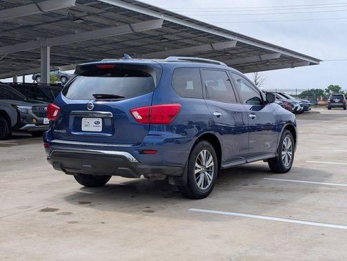 2020 Nissan Pathfinder S