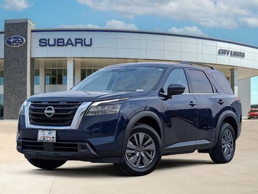 2025 Nissan Pathfinder SV