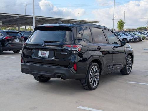 Crystal Black Silica 2025 Subaru Forester Touring