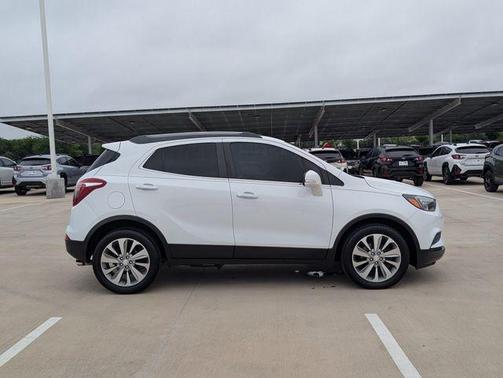 Summit White 2017 Buick Encore Preferred