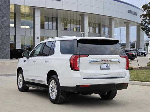 2024 GMC Yukon SLT