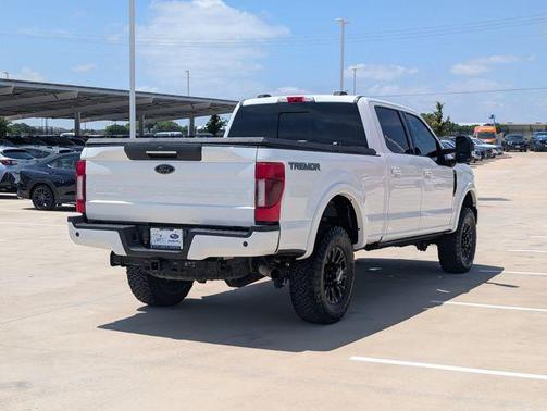 White Metallic 2022 Ford F-250 Lariat