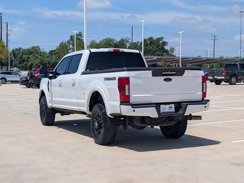 White Metallic 2022 Ford F-250 Lariat