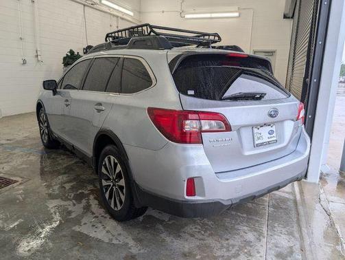 Ice Silver Metallic 2016 Subaru Outback 2.5i Limited