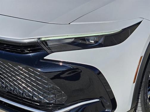 2023 Toyota Crown XLE