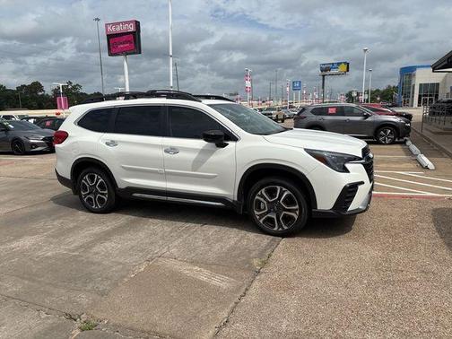 Crystal White Pearl 2025 Subaru Ascent Touring