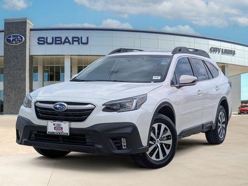 Crystal White Pearl 2022 Subaru Outback Premium