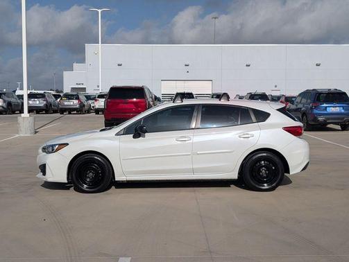 Crystal White Silica 2019 Subaru Impreza 2.0i