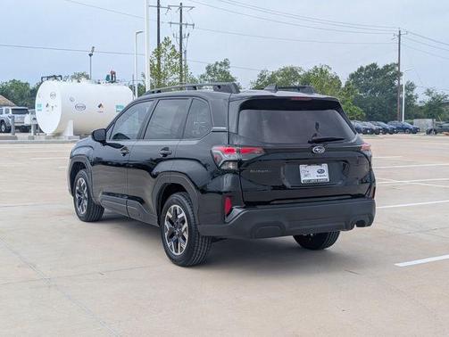 Black / Silver 2026 Subaru Forester Premium