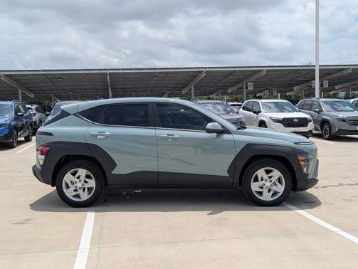 Green 2024 Hyundai KONA SE