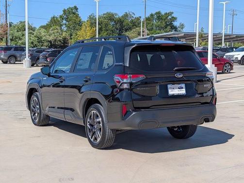 Black / Silver 2026 Subaru Forester Premium