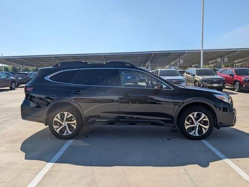 Crystal Black Silica 2022 Subaru Outback Limited XT