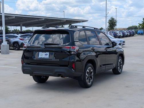 Black / Silver 2026 Subaru Forester Premium