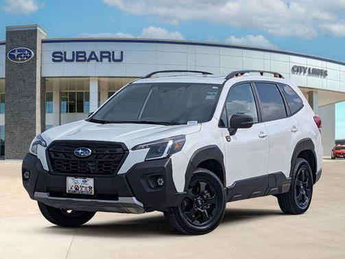 Crystal White Pearl 2022 Subaru Forester Wilderness
