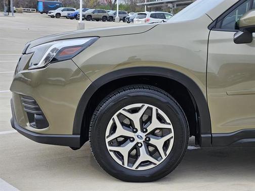 2024 Subaru Forester Premium