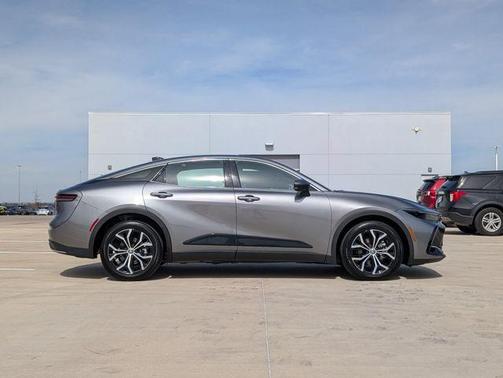 2025 Toyota Crown XLE