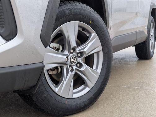 Silver Sky Metallic 2022 Toyota RAV4 Hybrid XLE