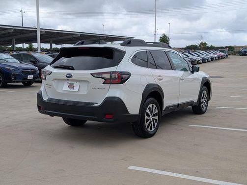 Crystal White Pearl 2024 Subaru Outback Premium