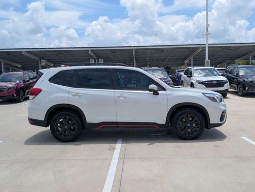 Crystal White Pearl 2019 Subaru Forester Sport