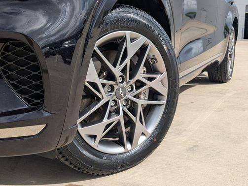 2024 Genesis GV70 2.5T