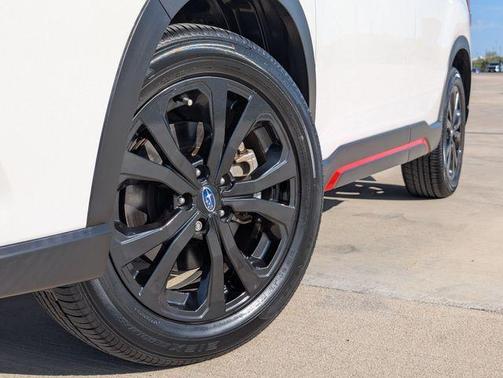 Crystal White Pearl 2023 Subaru Forester Sport