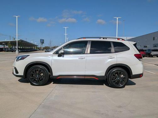 Crystal White Pearl 2023 Subaru Forester Sport