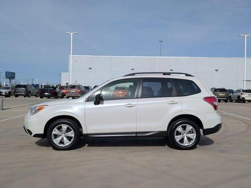 2016 Subaru Forester 2.5i