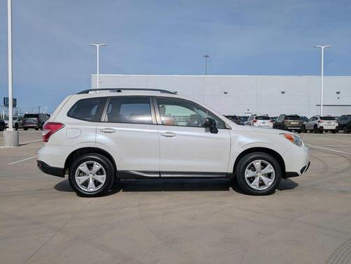 2016 Subaru Forester 2.5i