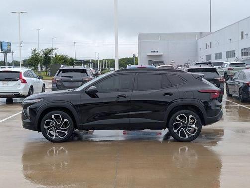 Black Metallic 2025 Chevrolet Trax 2RS