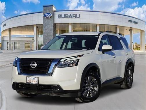 2024 Nissan Pathfinder SV