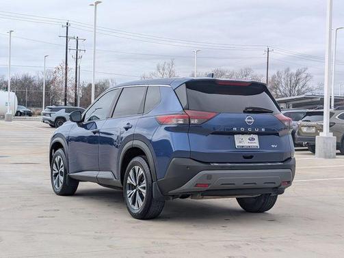 2022 Nissan Rogue SV