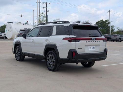 Crystal White Pearl 2026 Subaru Outback Premium