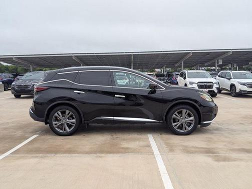 Magnetic Black Pearl 2019 Nissan Murano Platinum