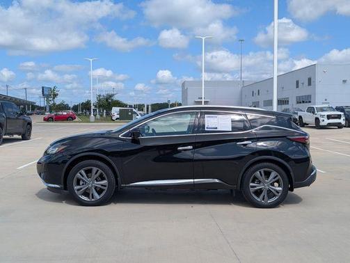 Magnetic Black Pearl 2019 Nissan Murano Platinum