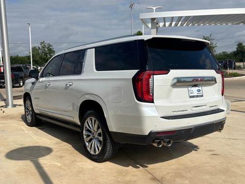 White Frost 2023 GMC Yukon XL Denali
