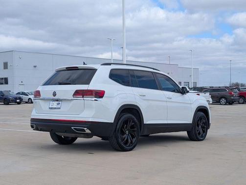 2023 Volkswagen Atlas 2.0T SE w/Technology