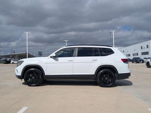 2023 Volkswagen Atlas 2.0T SE w/Technology