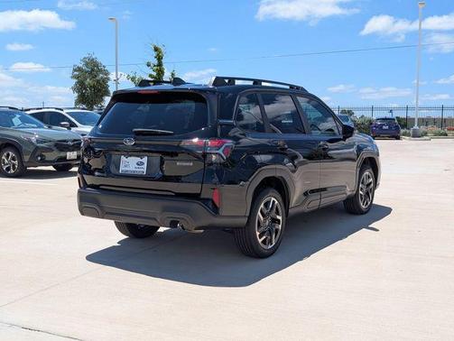 Black / Silver 2026 Subaru Forester Premium