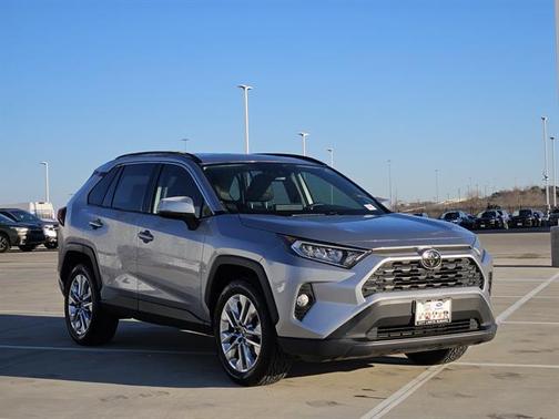 2019 Toyota RAV4 XLE Premium